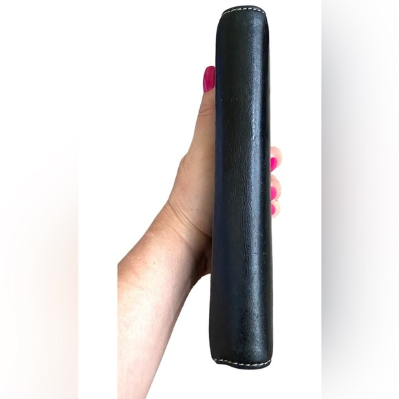 Beautiful Kate Spade Black Italian Leather Wallet - Picture 7 of 12